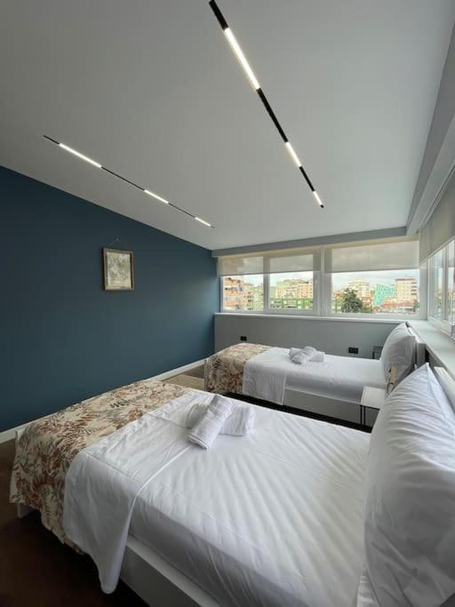Voyage Penthouse Apartment Tirana Bagian luar foto