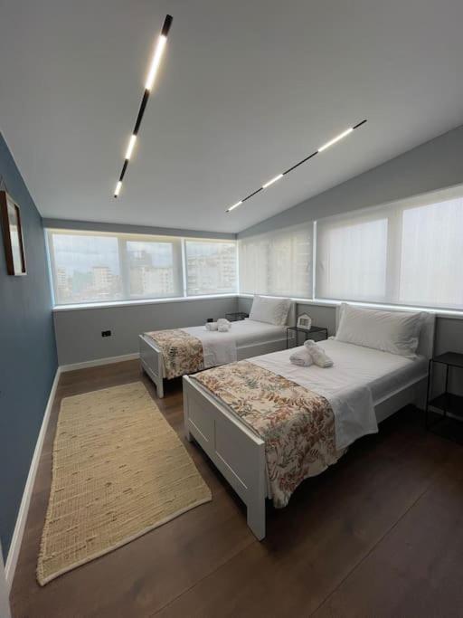 Voyage Penthouse Apartment Tirana Bagian luar foto