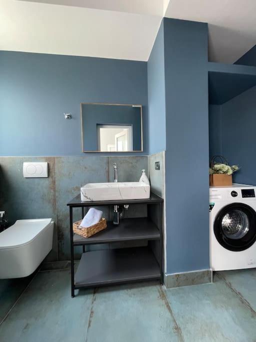 Voyage Penthouse Apartment Tirana Bagian luar foto